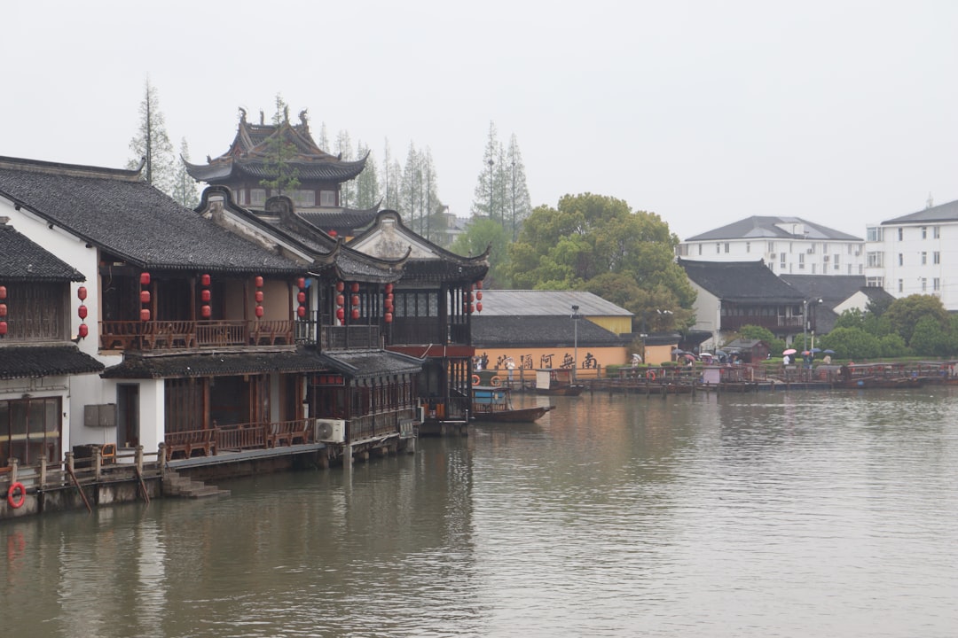 a body of water that has some buildings on it