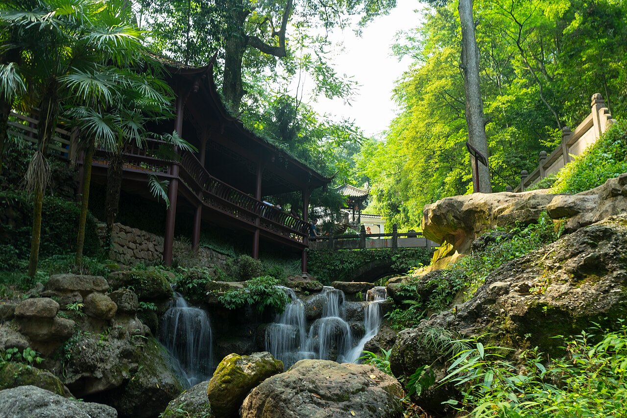 青城天下幽